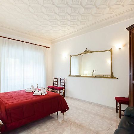 Caterina One O One - Embassy Apartment Rzym Zewnętrze zdjęcie